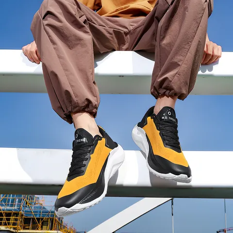 Men's Trendy Thick Sole Running Shoes Breathable Fish Silk Mesh Outdoor Climbing Shoes Marathon Non-slip Retro Casual Sneakers
