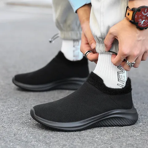 Dames Heren Winter Warme Instapsneakers Fleece Gevoerd Fly Knit Mesh Ademend Dikke Zool Outdoor Wandelen Casual Schoenen