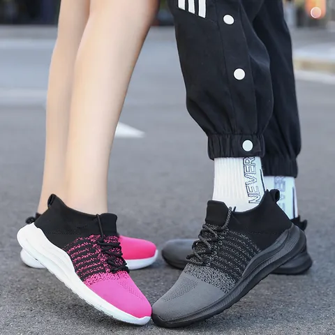 Dames Heren Lichtgewicht Ademend Fly-knit Hardloopschoenen Sportief Trendy Vetersluiting Wandelsneakers Koppel Mode Sportief Schoeisel