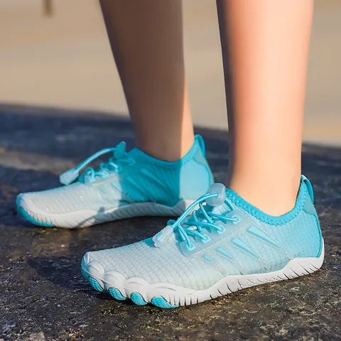 Kids Quick Dry Water Shoes Breathable Mesh Beach Wading Shoes With Non-Slip Rubber Sole For Outdoor Swimming Diving Barefoot