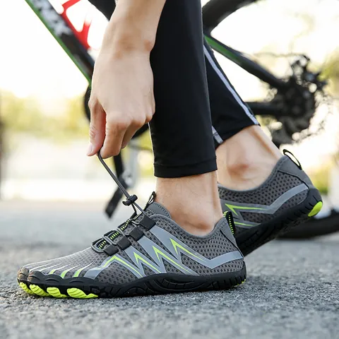Chaussures d'Eau Unisexes en Maille Respirante Baskets de Sport Pieds Nus à Séchage Rapide Avec Semelle en Caoutchouc Antidérapante