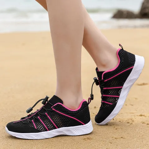 Quick Dry Water Shoes For Men Women Breathable Mesh Outdoor Sports Sandals Lightweight Non-Slip Beach Shoes For Hiking Swimming Walking