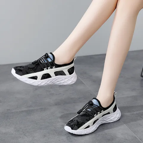 Women Breathable Mesh Outdoor Sneakers Luminous Photochromic PU Thick Sole Lightweight Casual Walking Shoes Slip On Footwear