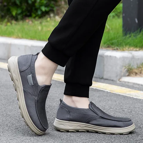 Men's Casual Slip-on Shoes Breathable Mesh Leather Loafers Lightweight Non-slip Walking Shoes For Men Daily Outdoor Wear