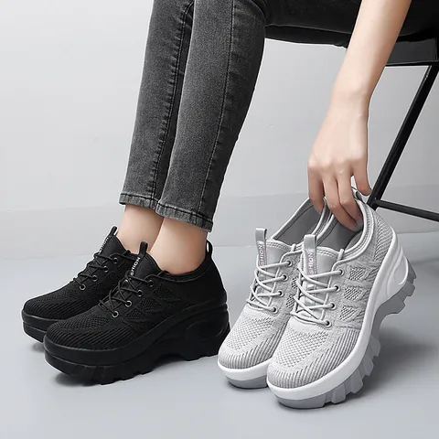 Women's Casual Platform Sneakers Breathable Knit Mesh Walking Shoes Fashion Heart Design Thick Sole Sports Trainers Ladies