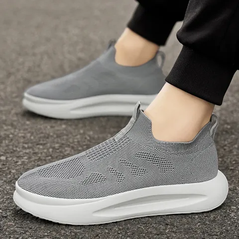 Men Casual Fly-knit Sports Shoes Breathable Slip-on Sneakers Lightweight Thick Sole Walking Shoes For Men Outdoor Daily Wear