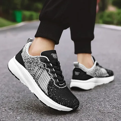 Chaussures de Course en Mesh Fly-knit Respirantes Légères Amortissantes Baskets de Sport pour Hommes Femmes Pieds Larges Marche Jogging Chaussures Décontractées