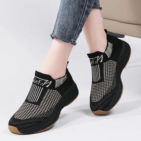 Women's Breathable Mesh Knit Sneakers Casual Slip-On Walking Shoes Thick Sole Lightweight Outdoor Sports Comfort Shoes