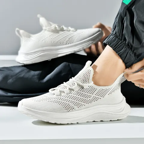 Men's Breathable Flyknit Running Shoes Lightweight Non-slip MD Sole Casual Sneakers For Men Black White Walking Shoes