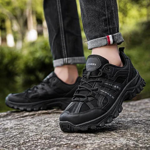 Men Women Outdoor Hiking Shoes Breathable Mesh Non-slip Rubber Sole Retro Fashion Climbing Trekking Sneakers Low Top Sneakers