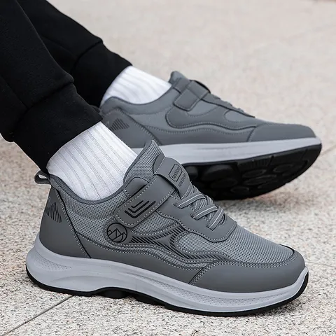 Breathable Mesh Walking Shoes For Elderly Parents Lightweight Non-Slip Casual Sports Sneakers With Velcro Closure For Men Women