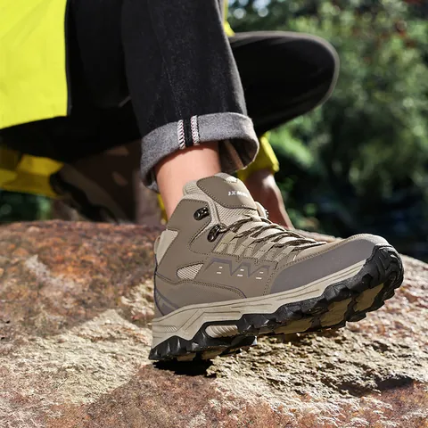 Outdoor Hiking Shoes Wear Resistant Mid Top Trekking Boots For Men Women Breathable Non Slip Leather Mesh Splicing Mountaineering Footwear Professional Trail Walking Shoes