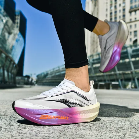 Professionele Hardloopschoenen Ademend Flyknit Dikke Zool Dempimg Gradiënt Kleur Lichtgewicht Sportieve Sneakers Training