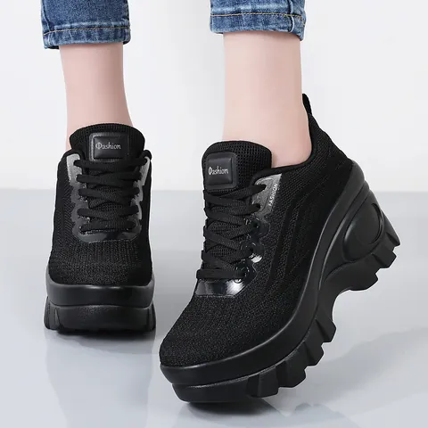 Sneakers in Mesh Flyknit Traspiranti da Donna Scarpe da Camminata Fashion Platform Suola Spessa Con Dettaglio Cuore per Comfort Quotidiano Casual Outdoor