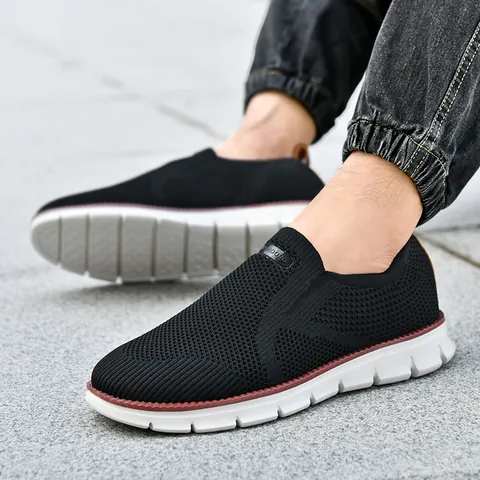 Men Casual Slip-on Shoes Breathable Flying Knit Lightweight Fashion Sneakers British Style Daily Walking Shoes Non-slip