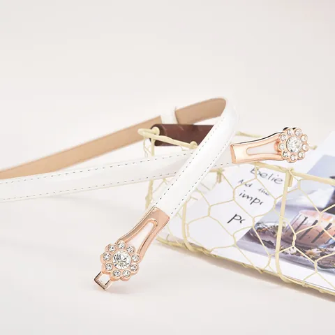 Damen Schmaler Kunstleder Gürtel Mit Süßer Strass Schmetterling Blume Steckschließe Eleganter Mode Dekorativer Taillengürtel