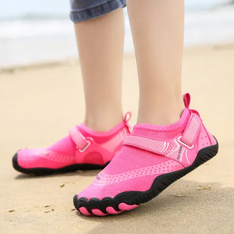 Chaussures d'Eau Respirantes pour Enfants Antidérapantes à Séchage Rapide Chaussettes Aquatiques pour Plage Natation Randonnée Baskets de Sport Décontractées