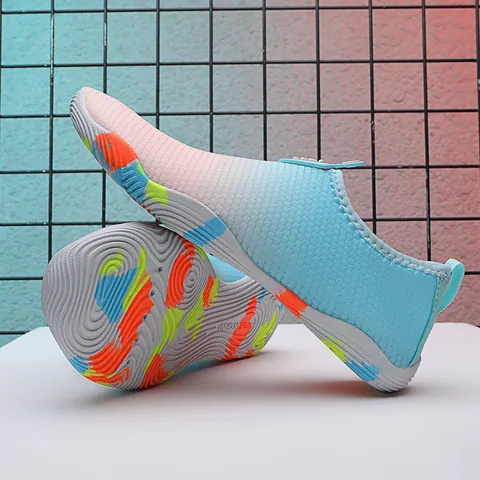 Unisex Quick Dry Aqua Shoes Lightweight Breathable Water Shoes Gradient Mesh Anti-Slip Rubber Sole For Beach Swimming Diving Hiking