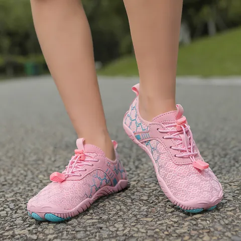Chaussures d'Eau à Séchage Rapide pour Enfants Respirantes Antidérapantes Chaussures de Plage Garçons Filles Natation Aqua Socks Motif Nid d'Abeille