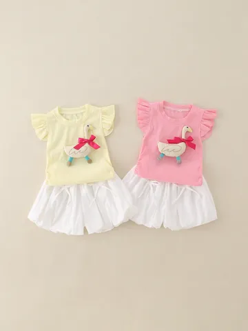Kleinkind Mädchen Sommer Rippstrick Volantärmel Top und Bubble Shorts Set Mit Süßem Schwanen-Patch Baumwolle Casual Outfit