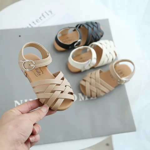 Girls Woven Sandals Summer Open Toe Princess Beach Shoes Synthetic Leather Soft Sole Woven Cross Straps For Toddler Kids Walking Sandals