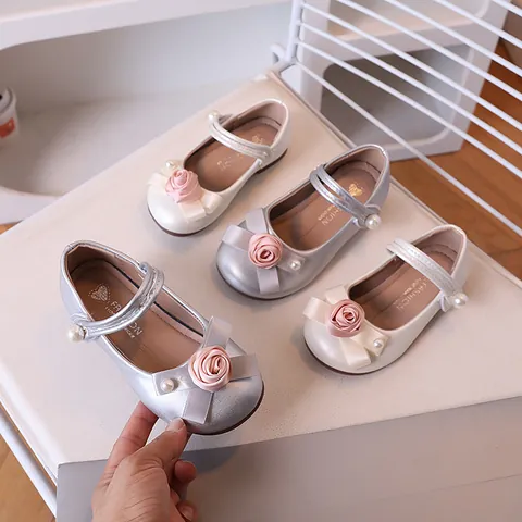Girls Mary Jane Princess Shoes With Pearl Flower Metallic Silver White Party Dress Shoes For Toddler Little Kids