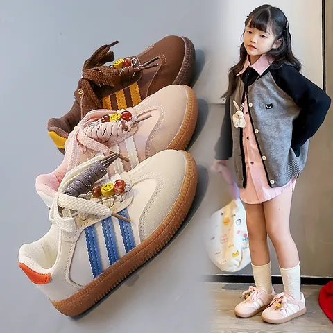 Baskets Décontractées Mode Enfants Respirantes Antidérapantes Chaussures de Planche pour Garçons Filles Automne Avec Breloque Smiley