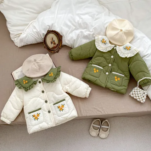 Kinder Mädchen Winter Gesteppte Jacke Blumenstickerei Rüschenkragen Fleecefutter Warmer Baumwollmantel Oberbekleidung
