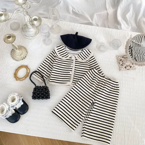 Meisjes Franse Vintage Gestreepte Tweeledige Kledingset Peter Pan Kraag Knoopvest En Wijde Broek Peuter Outfits