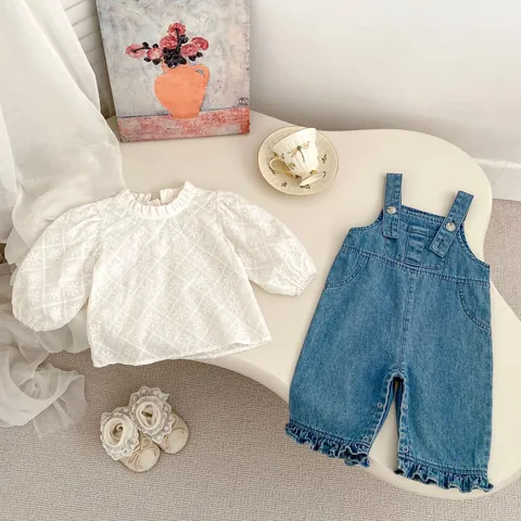 Haut à Manches Longues à Broderies Florales pour Petites Filles et Salopette en Jean Bleu à Volants Vêtements en Coton