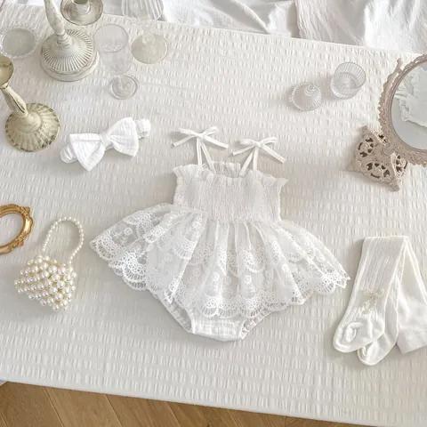 Barboteuse en Dentelle pour Bébé Fille Avec Bandeau Blanc Broderie Florale Maille Princesse Body pour Banquet d'Anniversaire