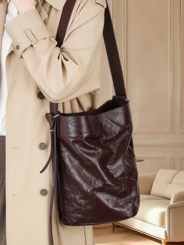 Women's Genuine Leather Pleated Bucket Bag Retro First Layer Cowhide Large Capacity Shoulder Crossbody Bag With Wide Strap Urban Casual Daily Handbag