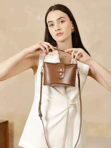 Women Genuine Leather Handbag Vintage Capsule Lock Crossbody Bag Split Cowhide Small Box Shoulder Bag With Adjustable Strap