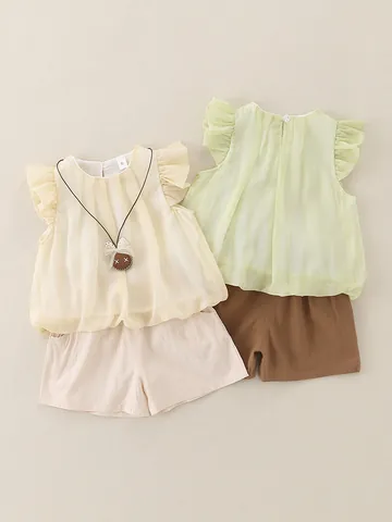 Baby Mädchen Französischer Stil Sommerkleidung Set Flügelärmel Rüschen Top Und Shorts Zweiteiliges Outfit Mit Süßem Bärenanhänger
