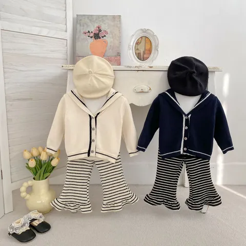Meisjes Lente Gebreide Matrozenkraag Trui Cardigan En Gestreepte Flare Broek Set Kinderen Preppy Stijl Letter Borduurwerk Tops Outfits