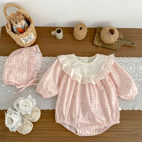 Mameluco de Manga Larga con Flores de Guinga para Bebé Niña con Sombrero y Zapatos Body de Algodón con Cuello de Volantes