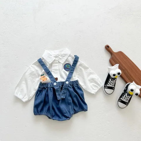 Chemise Blanche à Manches Longues Décontractée pour Bébé Et Salopette En Denim Avec Broderie Ours Dessin Animé