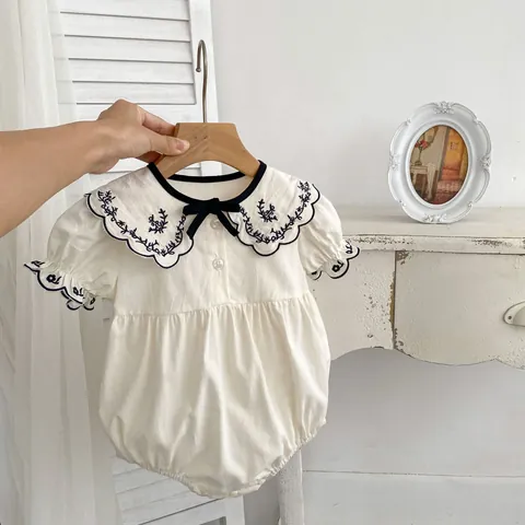 Mameluco para Bebé Niña con Bordado Floral Cuello Peter Pan Manga Corta Algodón Body Estilo Vintage Francés Mono de Verano con Lazo