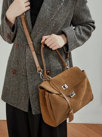 Women's Retro Matte Genuine Leather Rodeo Tote Bag Large Capacity Commuter Shoulder Crossbody Handbag With Silver Lock Buckle