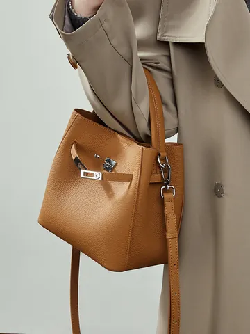 Genuine Leather Bucket Bag For Women First Layer Cowhide Pebble Grain Handbag With Metal Lock Commute Shoulder Crossbody Bag
