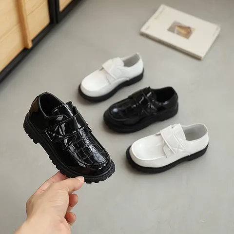 Boys British Style Leather Shoes Crocodile Embossed Patent Leather Soft Sole Velcro School Performance Shoes For Kids