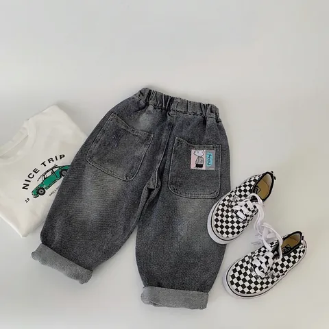 Jeans Décontractés Déchirés pour Garçons Écusson Cartoon Peanuts Pantalon en Denim à Taille Élastique pour Enfants Coton Douce Bleu Vintage
