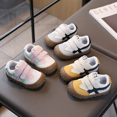 Sneakers Traspiranti in Mesh per Bambini Chiusura a Strappo Suola in Gomma Antiscivolo Design Panda Cartone Animato Scarpe Sportive