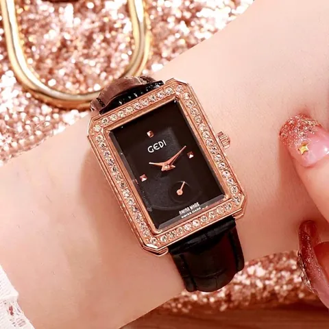 Damen Mode Quadratisch Strass Legierung Gehäuse Lederarmband Analog Quarzuhr Elegante Damen Lässig Kleid Uhr Für Tägliche Party