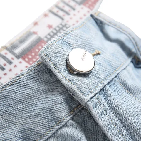 Pantaloncini di Denim Strappati da Uomo Lavaggio Blu Chiaro Cotone Leggero Estivo Gamba Dritta Vita Media Casual Streetwear