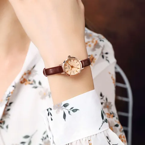 Vintage Women Fashion Quartz Watch Rhinestone Small Round Dial Faux Leather Strap Waterproof Elegant Ladies Wristwatch Jewelry