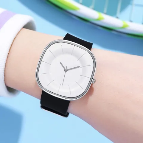 Minimalistische Quadratische Damen Quarzuhr Silikonarmband Mode Wasserdichte Damenarmbanduhr Mit Legierungsgehäuse Mineralglas