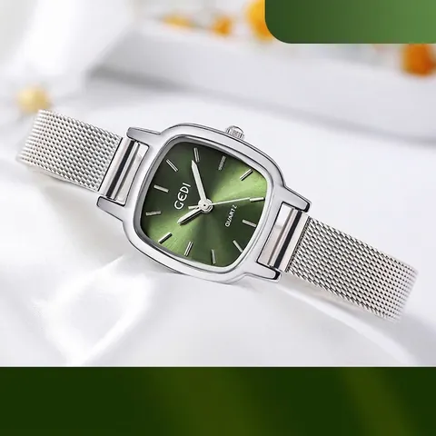 Montre à Quartz Carrée Élégante pour Femme Boîtier en Alliage Bracelet en Maille d'Acier Inoxydable Étanche Bijoux Cadeau