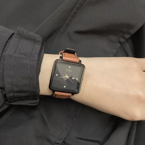 GEDI Damen Quadratische Quarzuhr Mit Kalenderdatum Strass-Markierungen Krokodilmuster Lederarmband Wasserdichte Mode Armbanduhr
