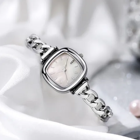 Reloj de Cuarzo de Moda para Mujer Esfera de Nácar Caja de Aleación Plateada Pulsera de Cadena Cowboy Reloj de Lujo
